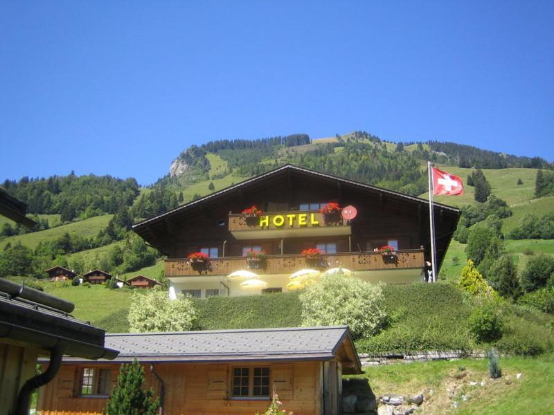 Hotel Elite B&B Rossiniere ภายนอก รูปภาพ