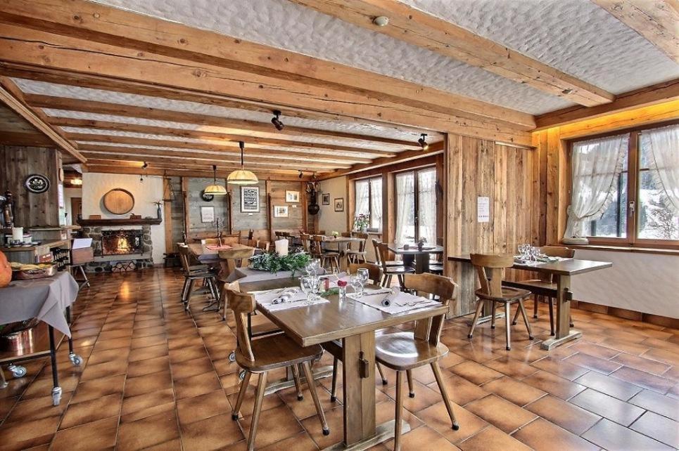 Hotel Elite B&B Rossiniere ภายนอก รูปภาพ